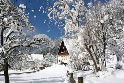 Das G�stehaus im Schnee