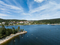 Blick auf den See, den Ort Schluchsee und die Amalienruhe (Bildnachweis:  © Hochschwarzwald Tourismus GmbH)